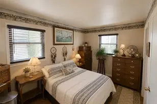 113 Holly Ave, Darien, IL 60561 - Photo 6