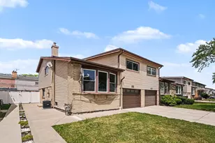9120 Hollyberry Ave, Des Plaines, IL 60016 - Photo 1