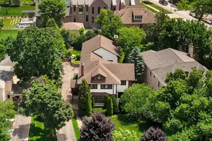 433 S Hill Ave, Elmhurst, IL 60126 - Photo 2
