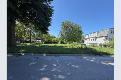 8050 S Muskegon Avenue, Chicago, IL 60617 - Photo 1