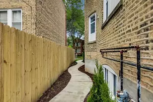 5050 N Ridgeway Ave, Chicago, IL 60625 - Photo 14
