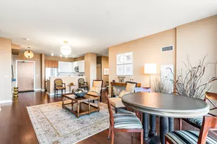 1901 S Calumet Ave, Chicago, IL 60616 - Photo 8