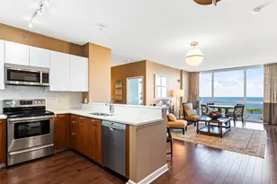 1901 S Calumet Ave, Chicago, IL 60616 - Photo 2
