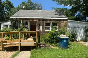 331 E Ellis St, Centralia, IL 62801 - Photo 2