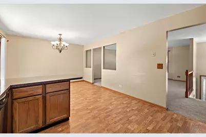 558 Barbary Lane, Woodstock, IL 60098 - Photo 10