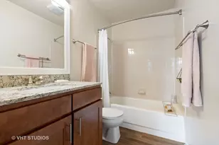 21 Kensington Cir, Wheaton, IL 60189 - Photo 24