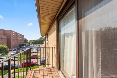 8510 W Catherine Avenue #3S, Chicago, IL 60656 - Photo 6