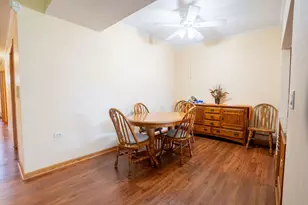 6420 Pine Trail Ln, Tinley Park, IL 60477 - Photo 4