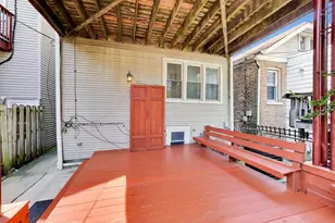 3307 N Oakley Ave, Chicago, IL 60618 - Photo 26