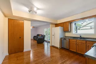 1898 McRae Ln, Mundelein, IL 60060 - Photo 8