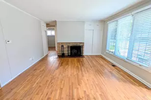 110 N Knollwood Dr, Wheaton, IL 60187 - Photo 2