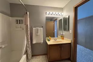 2781 Odlum Dr, Schaumburg, IL 60194 - Photo 14