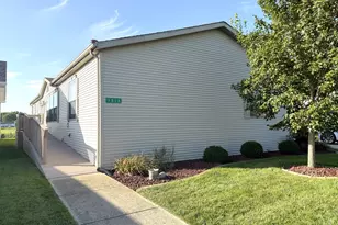 1013 Redbud Rd, Manteno, IL 60950 - Photo 2