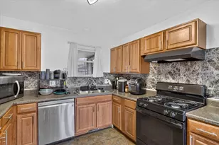 342 Frederick Ave, Bellwood, IL 60104 - Photo 8
