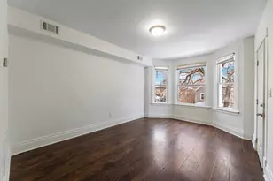 8632 S Escanaba Ave, Chicago, IL 60617 - Photo 2