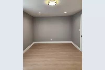 12317 S Carpenter Street, Calumet Park, IL 60827 - Photo 4