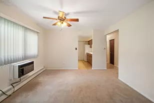 212 Collen Dr, Lombard, IL 60148 - Photo 8