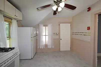105 N Jefferson Street #2, Batavia, IL 60510 - Photo 4