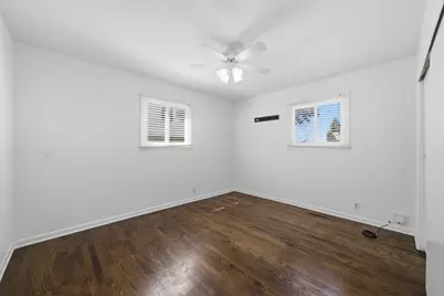 207 Caddy Avenue, Carpentersville, IL 60110 - Photo 12