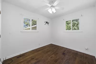 207 Caddy Avenue, Carpentersville, IL 60110 - Photo 14