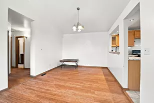 373 Evening Star Ct, Bolingbrook, IL 60440 - Photo 8