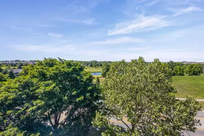 2064 Valor Court, Glenview, IL 60026 - Photo 2