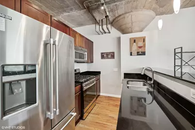 1000 W 15th Street #239, Chicago, IL 60608 - Photo 4