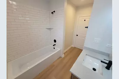 6418 S Vernon Avenue, Chicago, IL 60637 - Photo 12