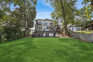 19108 W Lake View Ave, Mundelein, IL 60060 - Photo 1