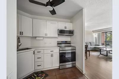 1840 Huntington Boulevard #305, Hoffman Estates, IL 60169 - Photo 12