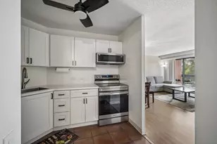 1840 Huntington Blvd, Hoffman Estates, IL 60169 - Photo 12