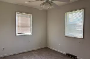 512 S Shabbona St, Streator, IL 61364 - Photo 8