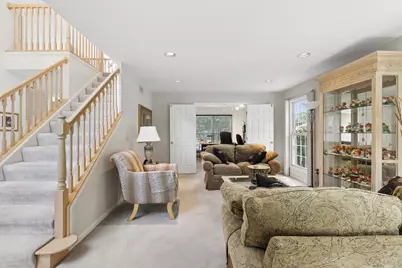 75 Madeline Circle, Schaumburg, IL 60173 - Photo 6