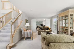 75 Madeline Cir, Schaumburg, IL 60173 - Photo 6