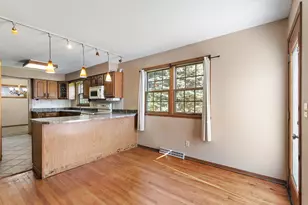 5848 Weymouth Dr, Rockford, IL 61114 - Photo 10