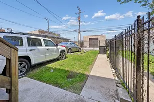 4352 W Monroe St, Chicago, IL 60624 - Photo 26