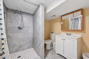 4352 W Monroe St, Chicago, IL 60624 - Photo 4