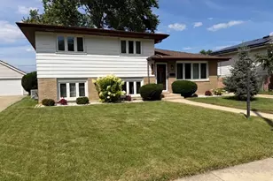 6534 107th St, Chicago Ridge, IL 60415 - Photo 1