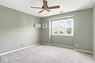 556 Park View Terrace, Buffalo Grove, IL 60089 - Photo 16