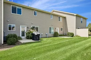 1169 Amber Dr, Cary, IL 60013 - Photo 18