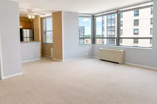 5701 N Sheridan Rd, Chicago, IL 60660 - Photo 4