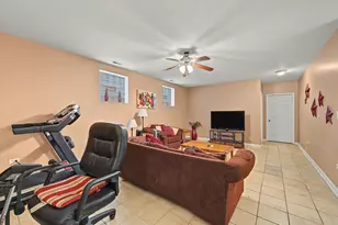 7816 S Woodlawn St, Chicago, IL 60619 - Photo 12