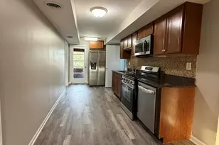 33 N Cass Ave, Westmont, IL 60559 - Photo 8