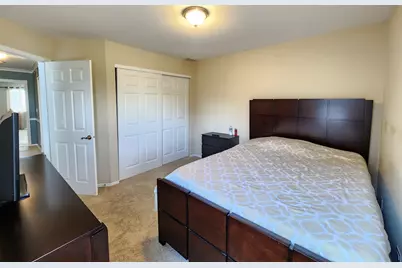 17777 W Braewick Road, Gurnee, IL 60031 - Photo 22