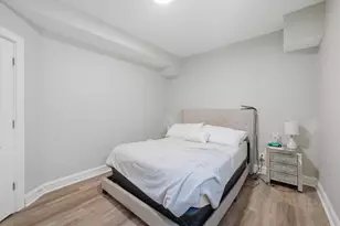 9015 S Muskegon Ave, Chicago, IL 60617 - Photo 18