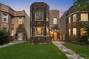 9015 S Muskegon Ave, Chicago, IL 60617 - Photo 1