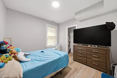 9015 S Muskegon Avenue, Chicago, IL 60617 - Photo 20