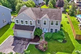 1831 Haverford Dr, Algonquin, IL 60102 - Photo 1