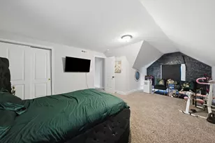 8559 S Phillips Ave, Chicago, IL 60617 - Photo 14