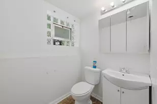 15531 Woodlawn E Ave, South Holland, IL 60473 - Photo 14